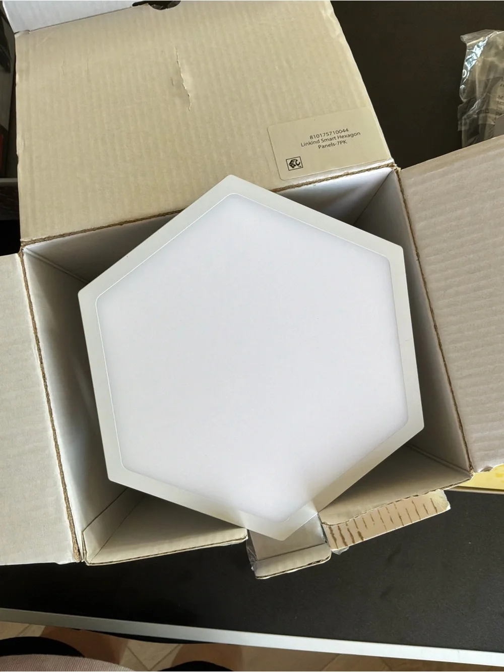 LINKIND EP6 Smart Hexagon Panels Multi-Color LED Wall Light Panels